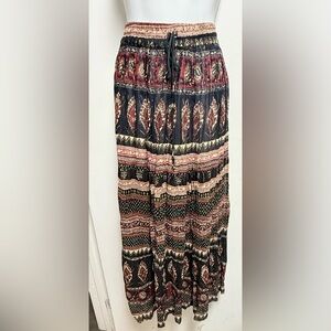 Elegant Black and Red Maxi Skirt